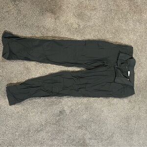 Columbia women’s  Black Cargo Pants — Lightweight Outdoor Trousers